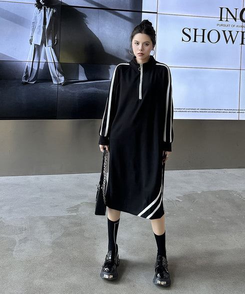 Line Zip Dress